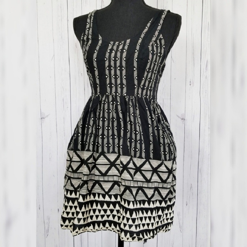 🌹 Anthropologie / Staring at Stars (2) Dress